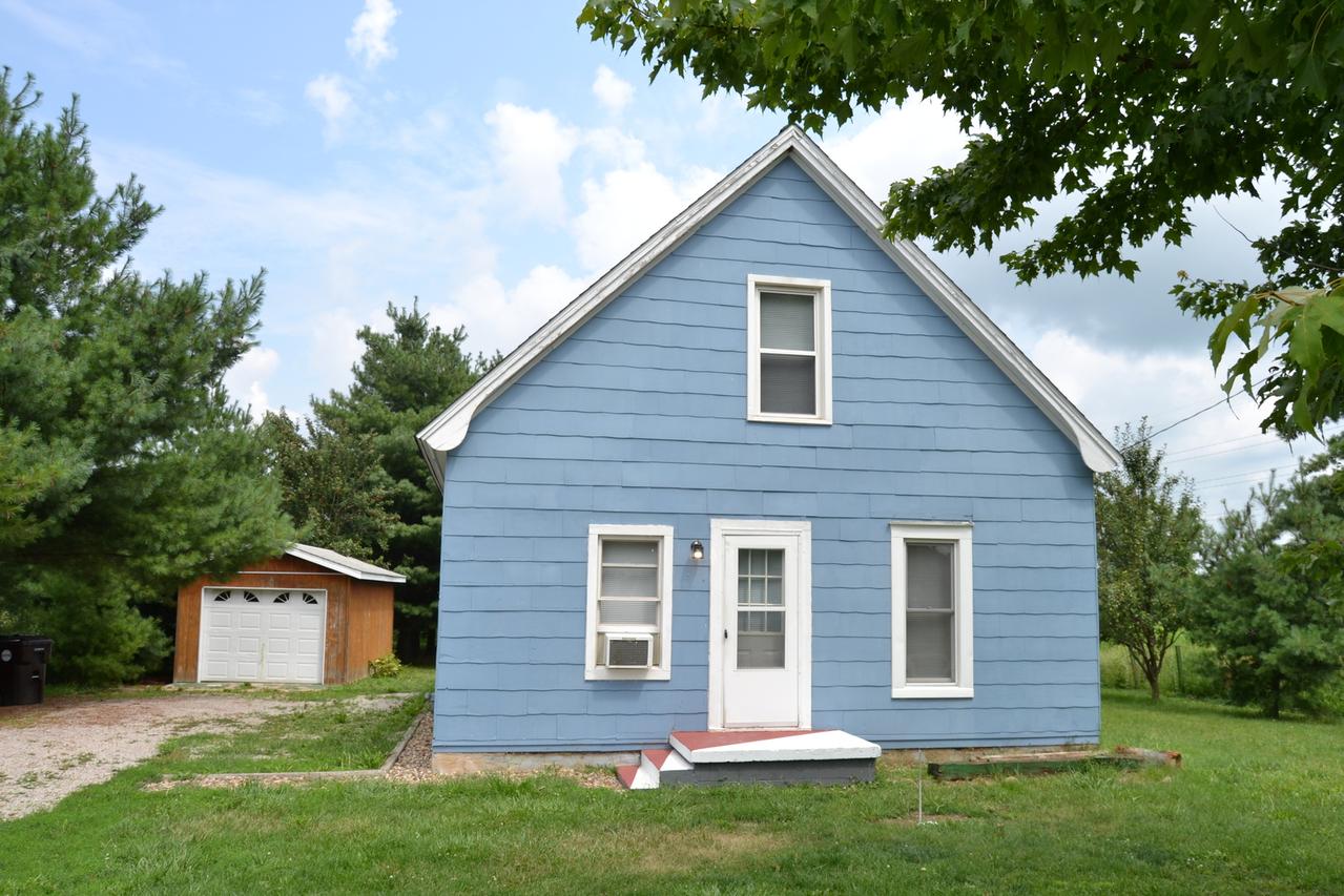 1191 W Webster St., Clinton, IL 61727