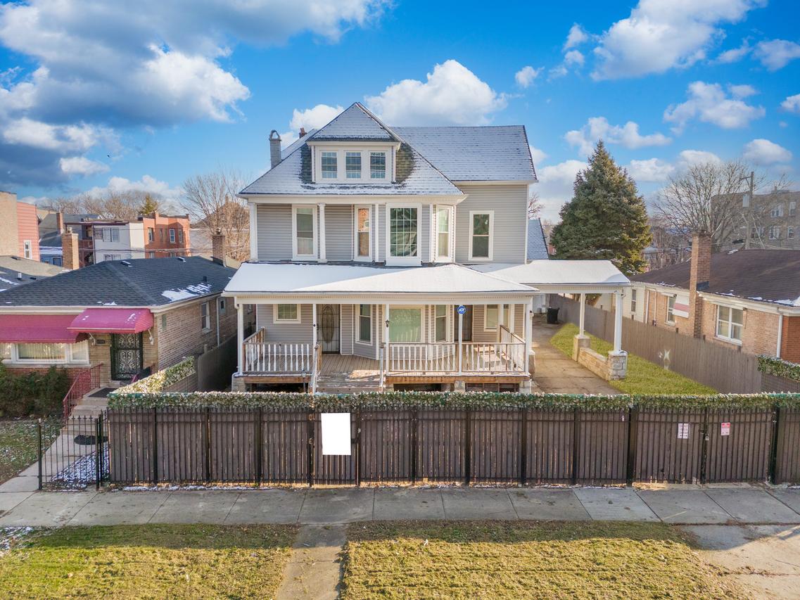 209 N Latrobe Ave., Chicago, IL 60644