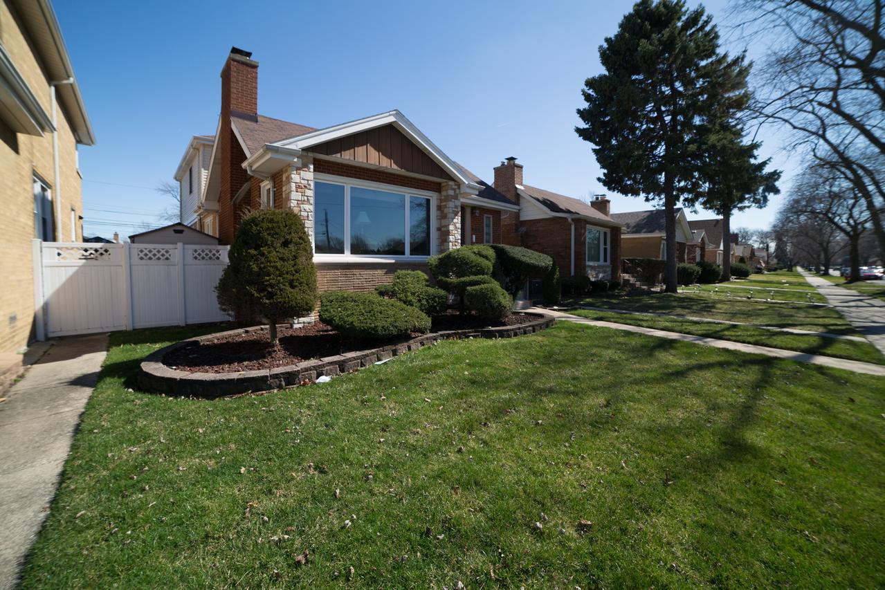 11609 S Maplewood Ave., Chicago, IL 60655
