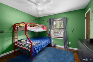 704 Nordic Ct., Batavia, IL 60510