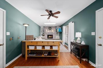 704 Nordic Ct., Batavia, IL 60510