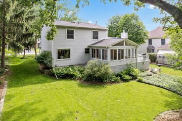 704 Nordic Ct., Batavia, IL 60510