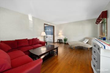 704 Nordic Ct., Batavia, IL 60510