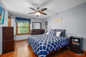 704 Nordic Ct., Batavia, IL 60510