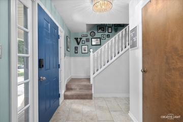 704 Nordic Ct., Batavia, IL 60510