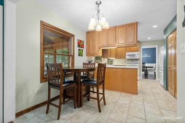 704 Nordic Ct., Batavia, IL 60510