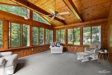 704 Nordic Ct., Batavia, IL 60510