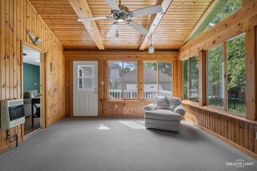 704 Nordic Ct., Batavia, IL 60510