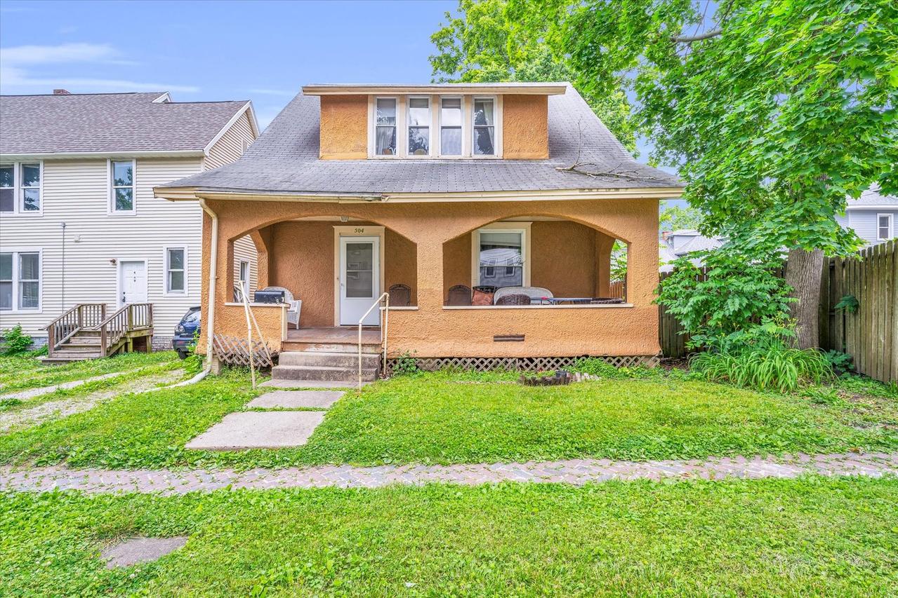504 S Busey Ave., Urbana, IL 61801