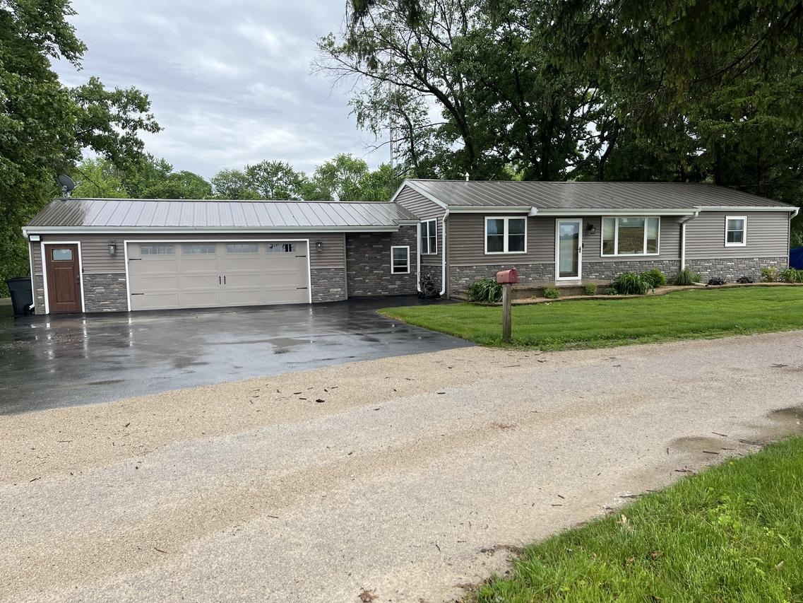101 W Riverdale Dr., Clifton, IL 60927