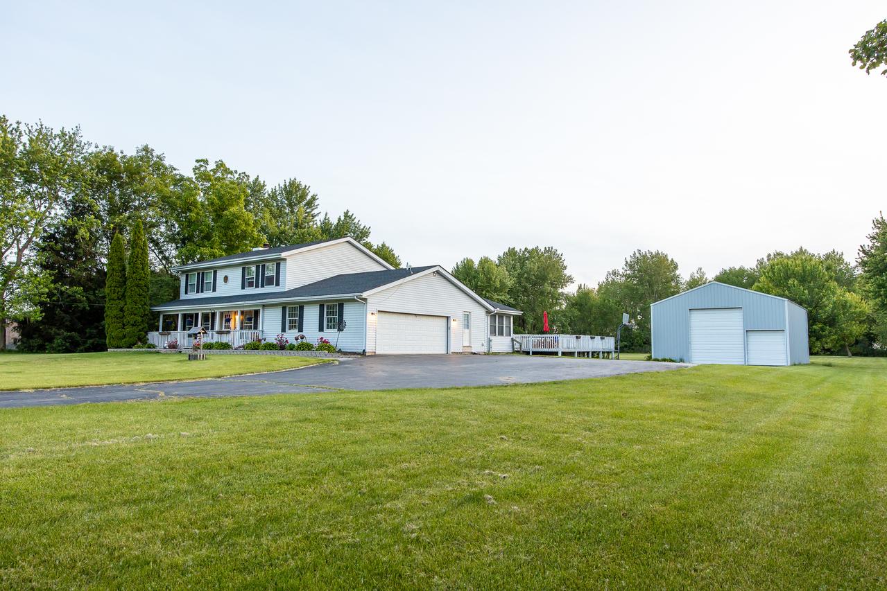 24232 S Schoolhouse Rd., Manhattan, IL 60442