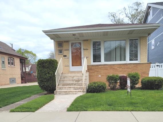 10735 S Campbell Ave., Chicago, IL 60655