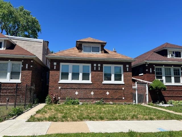 7146 S Maplewood Ave., Chicago, IL 60629