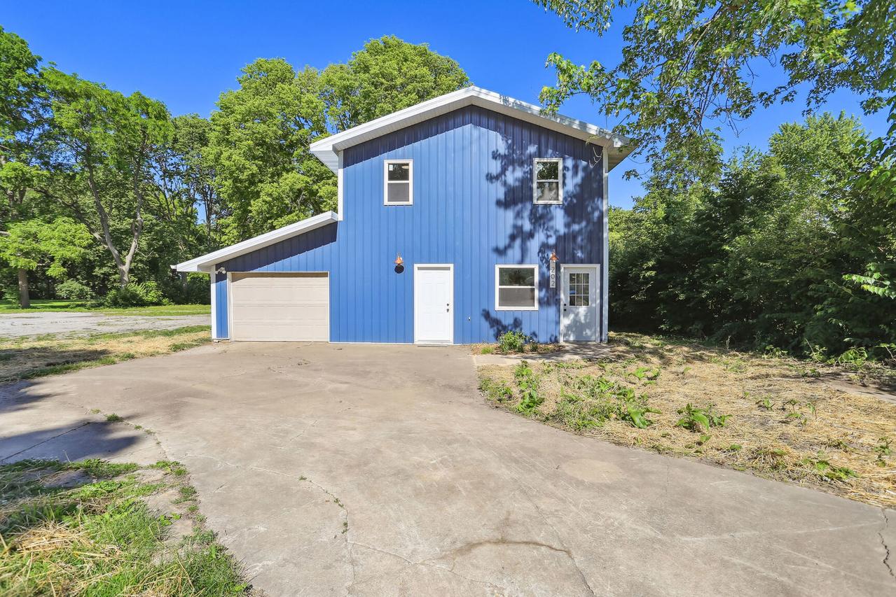 202 Brady Ln., Urbana, IL 61802
