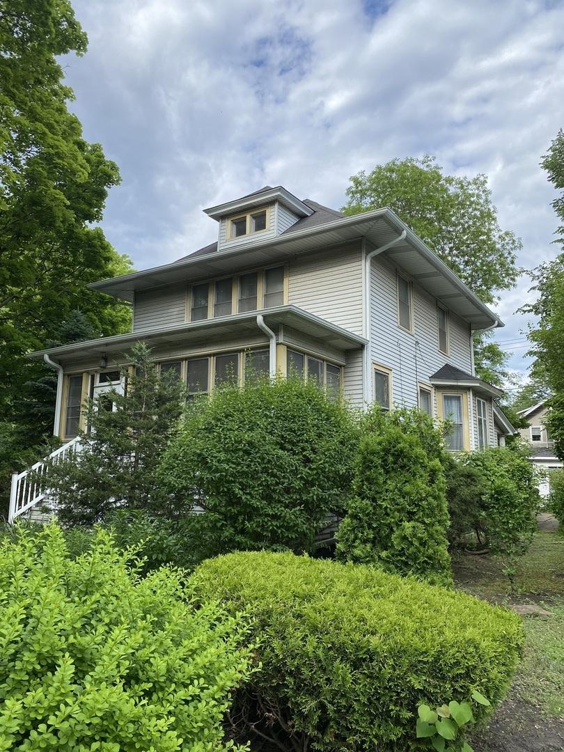 235 N Catherine Ave., La Grange, IL 60525