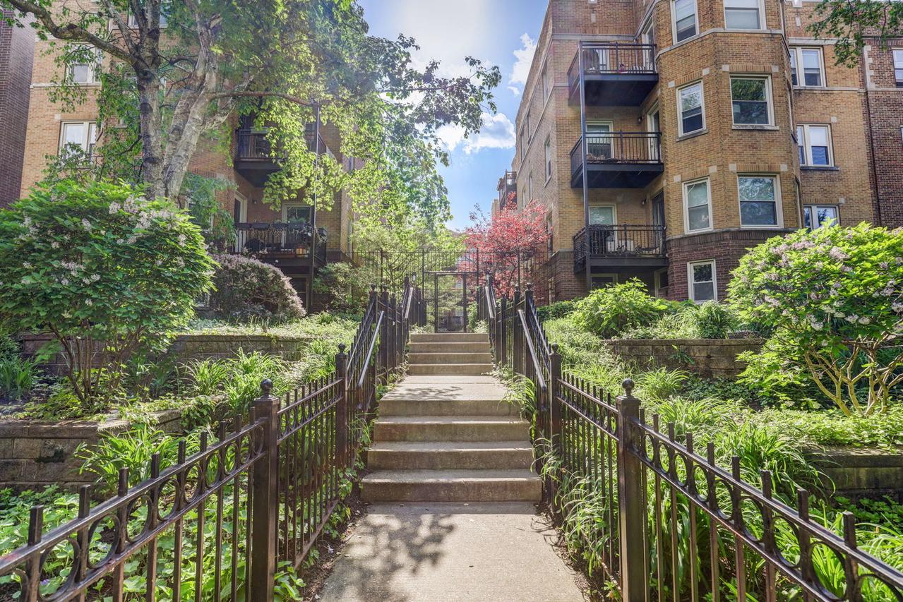 4718 N Beacon St. #3W, Chicago, IL 60640