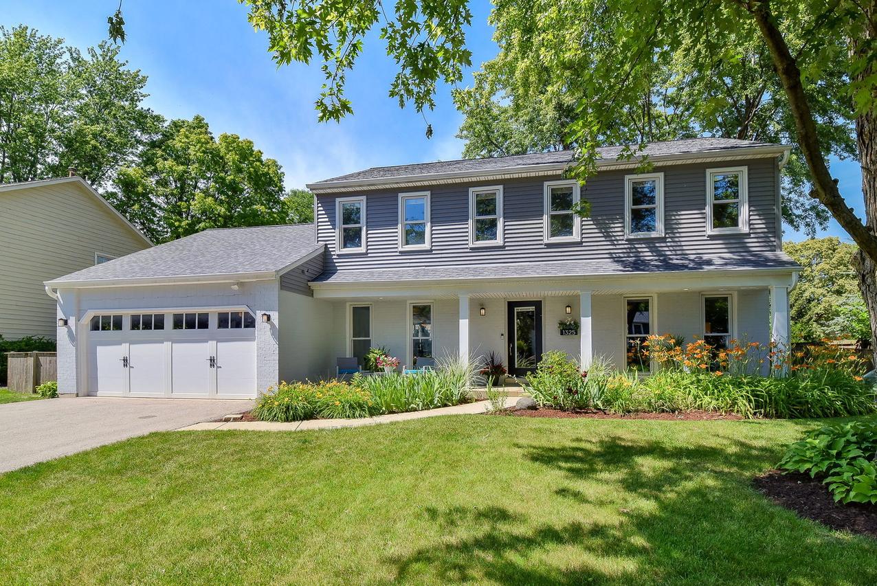 1325 Culpepper Dr., Naperville, IL 60540