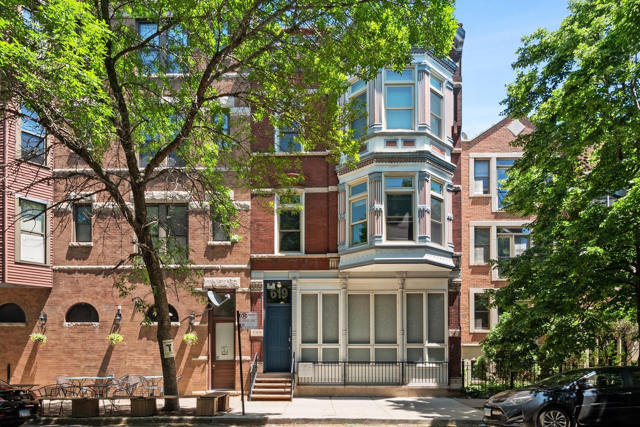 619 N Noble St. #1, Chicago, IL 60642