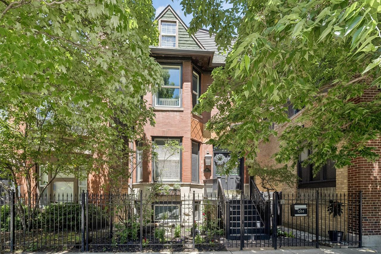 1314 W Diversey Pkwy., Chicago, IL 60614