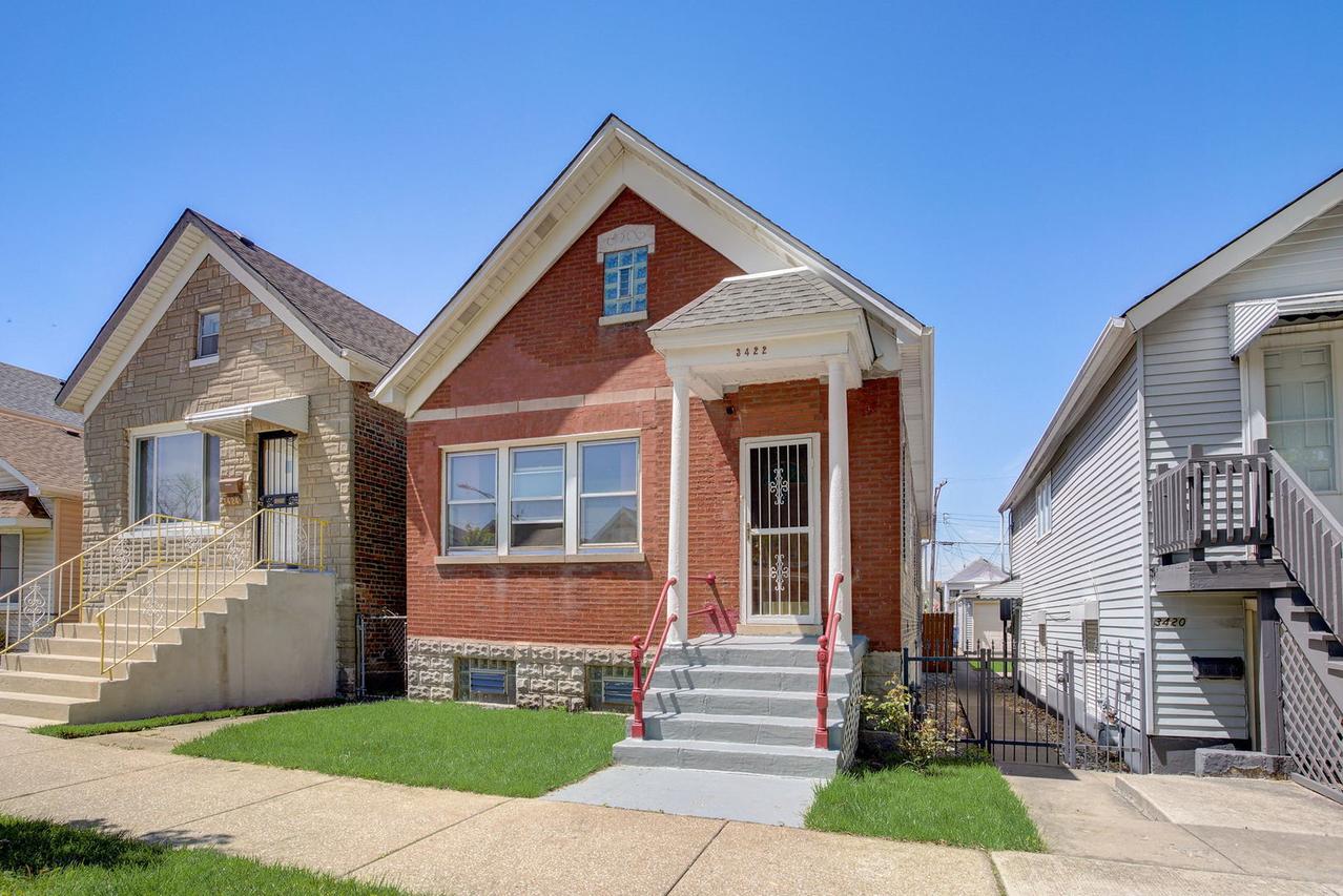 3422 S Hermitage Ave., Chicago, IL 60608