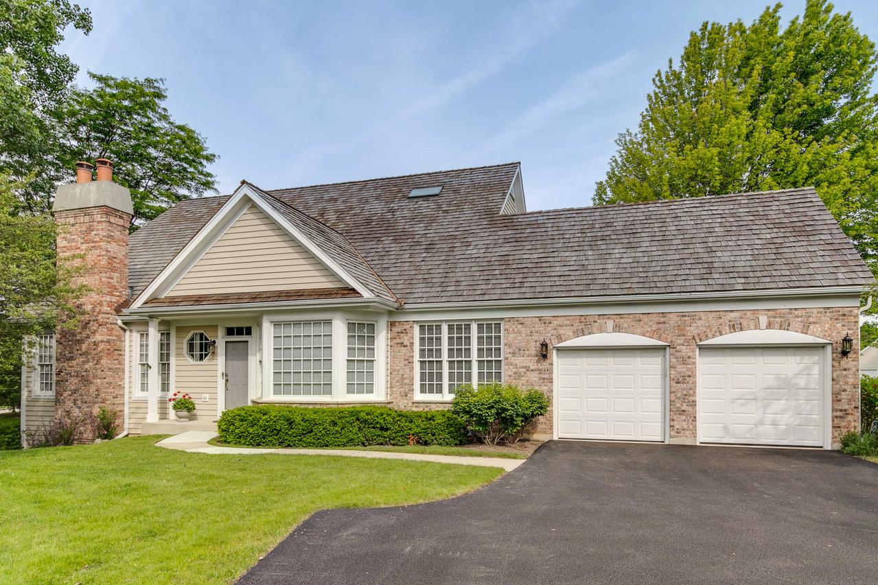 580 Stockbridge Ct., Lake Forest, IL 60045