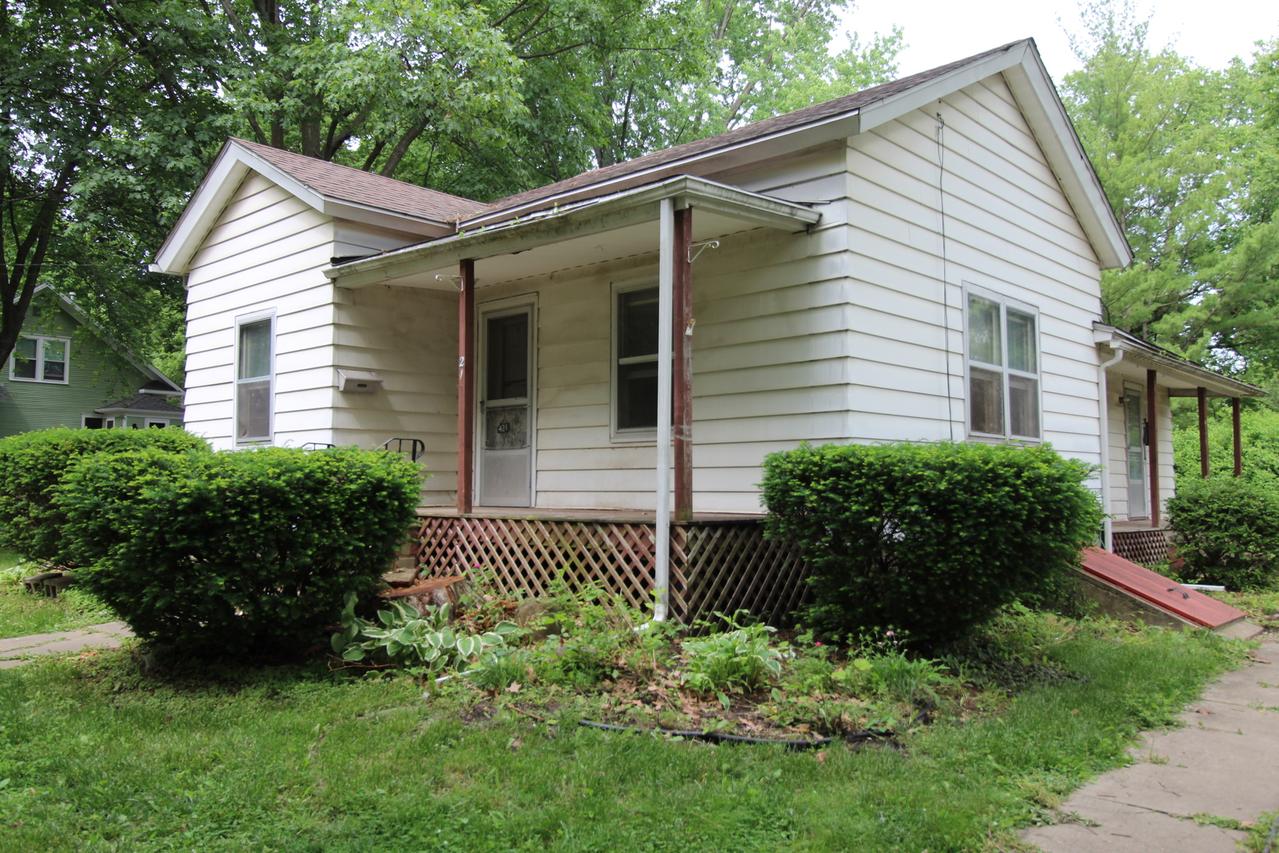 421 Oak St., Morris, IL 60450
