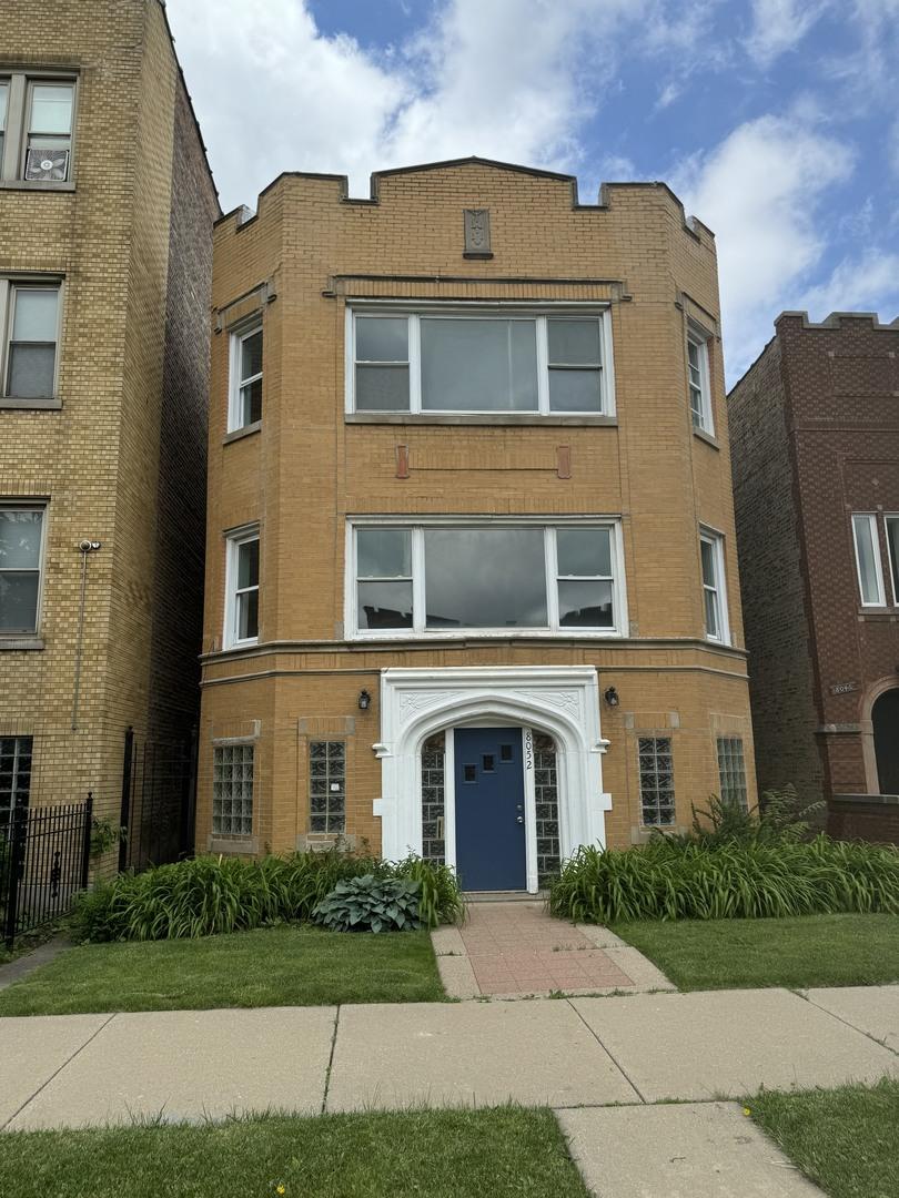 8052 S Hermitage Ave., Chicago, IL 60620