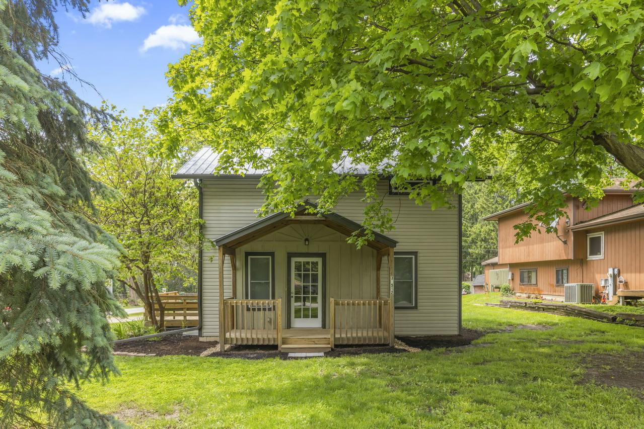 3S582 Tinker Ave., Warrenville, IL 60555