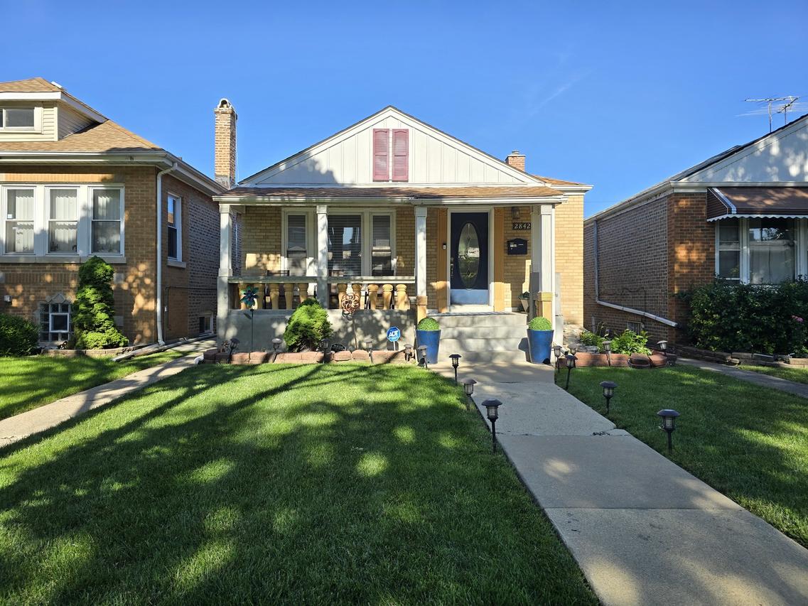 2842 N Tripp Ave., Chicago, IL 60641