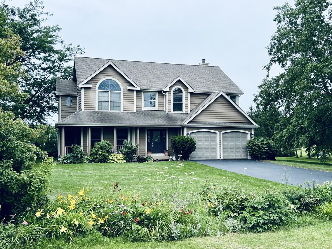 10087 E Branch Rd., Rochelle, IL 61068