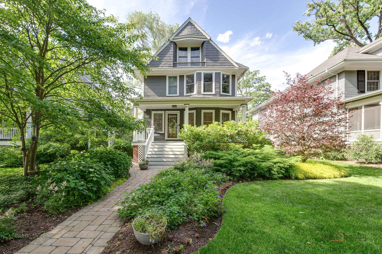706 Linden Ave., Wilmette, IL 60091