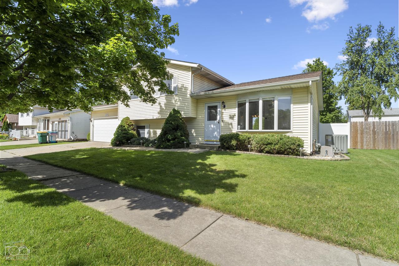 1019 Christine Ct., Joliet, IL 60431
