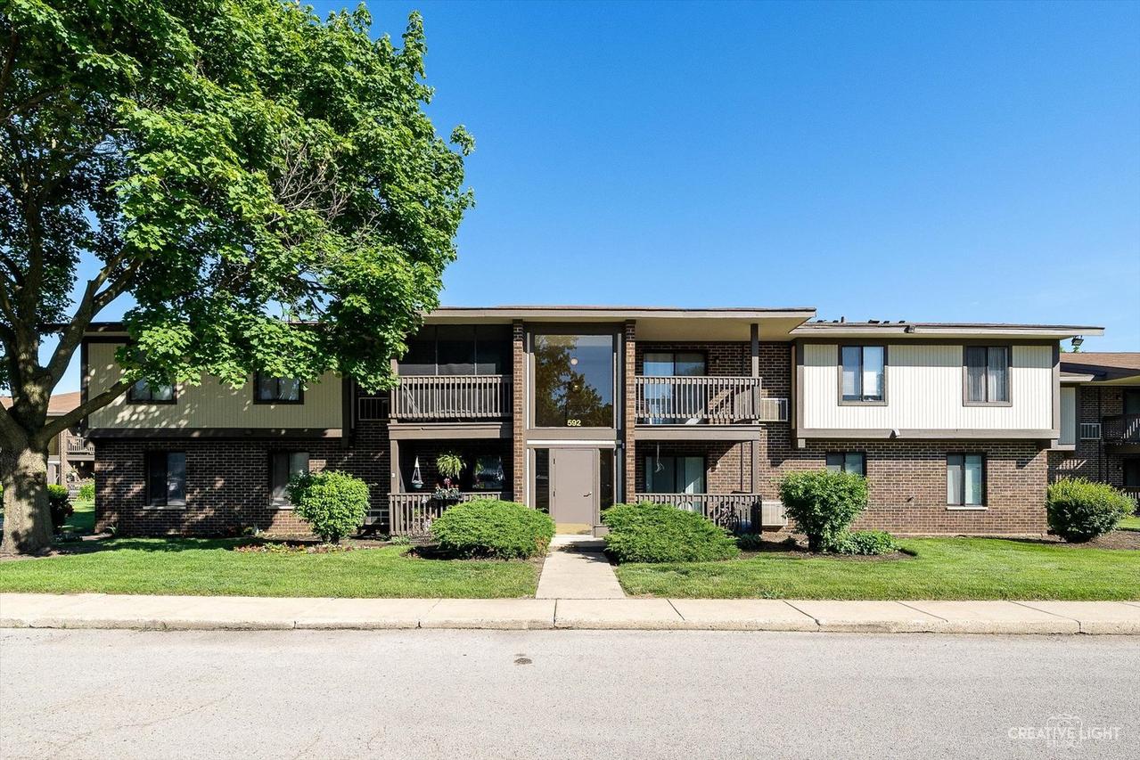 592 Somerset Ln. #2, Crystal Lake, IL 60014