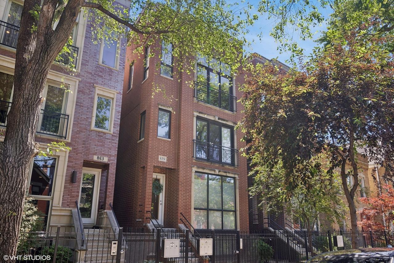 859 N Hermitage Ave. #3, Chicago, IL 60622
