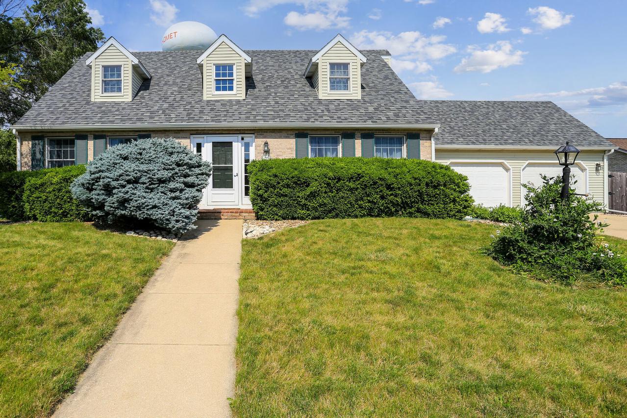 406 S Jeffery Dr., Mahomet, IL 61853