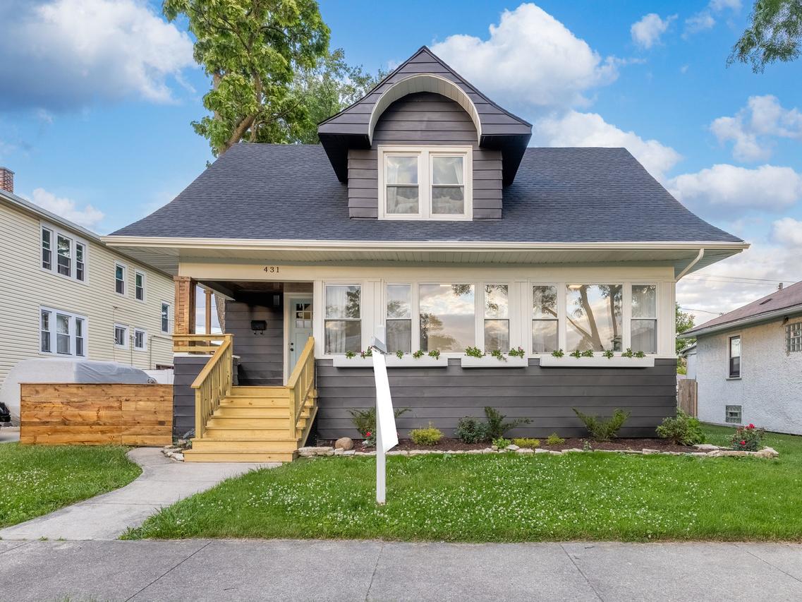 431 22nd Ave., Bellwood, IL 60104
