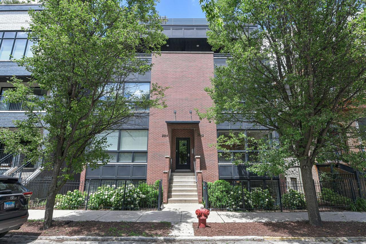 2862 W Lyndale St. #1E, Chicago, IL 60647