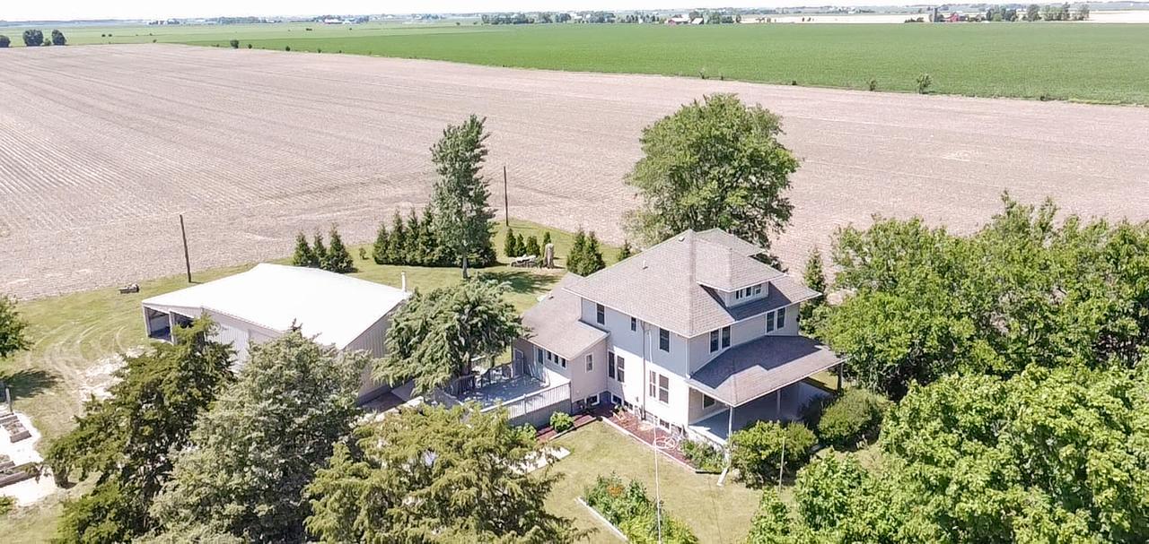 4637 E 2351st Rd., Somonauk, IL 60552