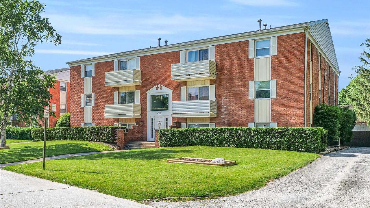 1002 E Harding Dr. #201, Urbana, IL 61801