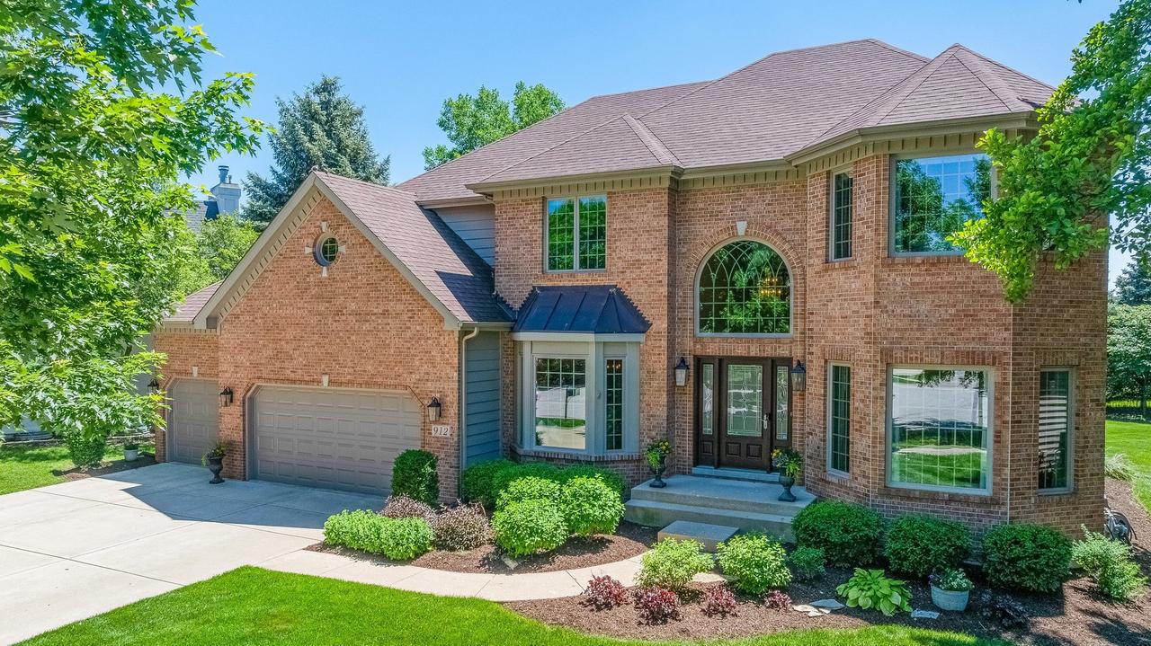 912 Waverly Ct., Aurora, IL 60502