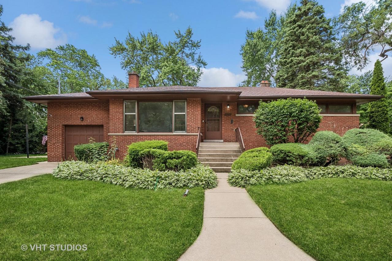 6344 N Ionia Ave., Chicago, IL 60646