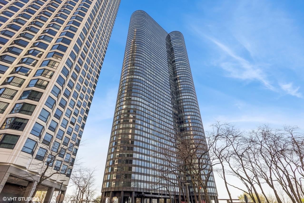 155 N Harbor Dr. #3003, Chicago, IL 60601