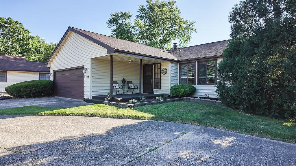 206 Spring Cir., Urbana, IL 61802
