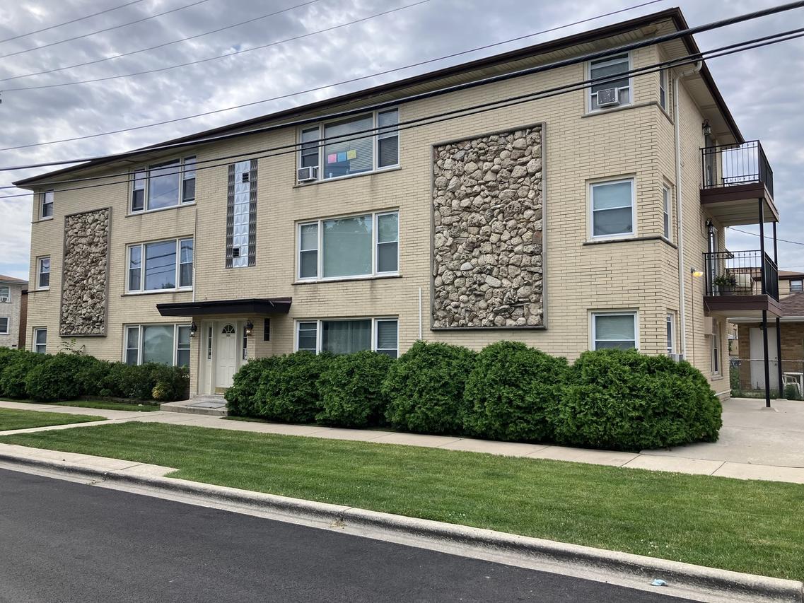 2450 N 77th Ct. #3E, Elmwood Park, IL 60707