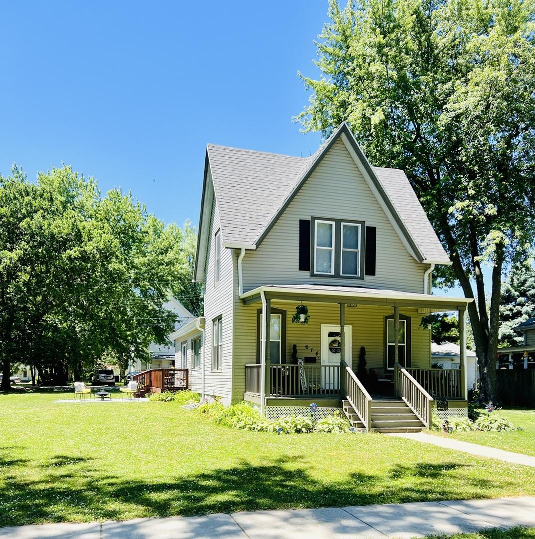 614 N 8th St., Rochelle, IL 61068