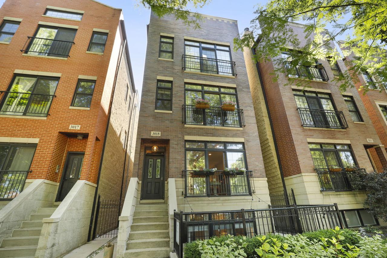 3015 N Damen Ave. #1, Chicago, IL 60618