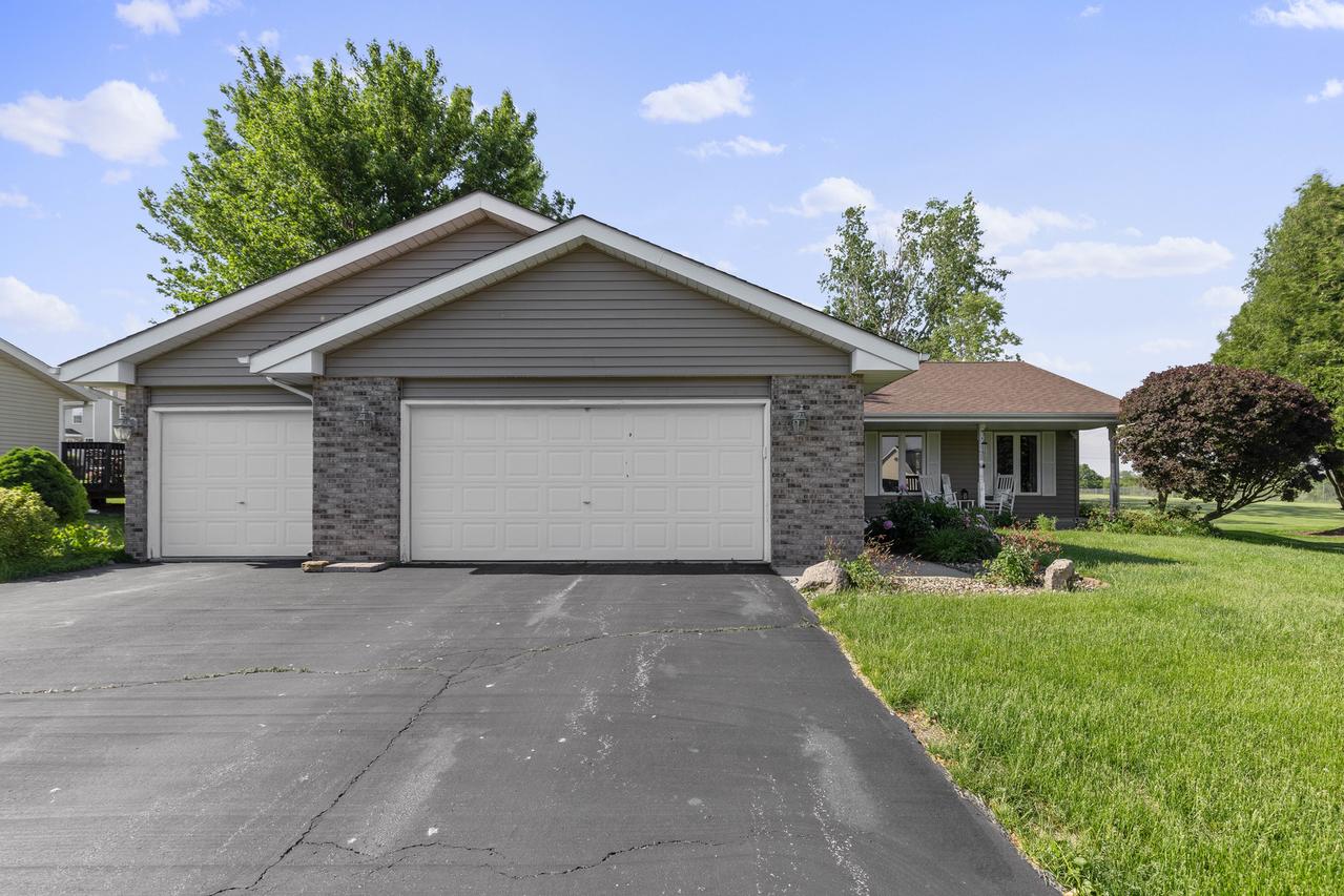 12809 Clearwater Pointe, Winnebago, IL 61088