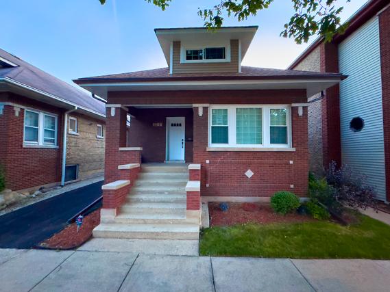 1102 S Austin Blvd., Oak Park, IL 60304