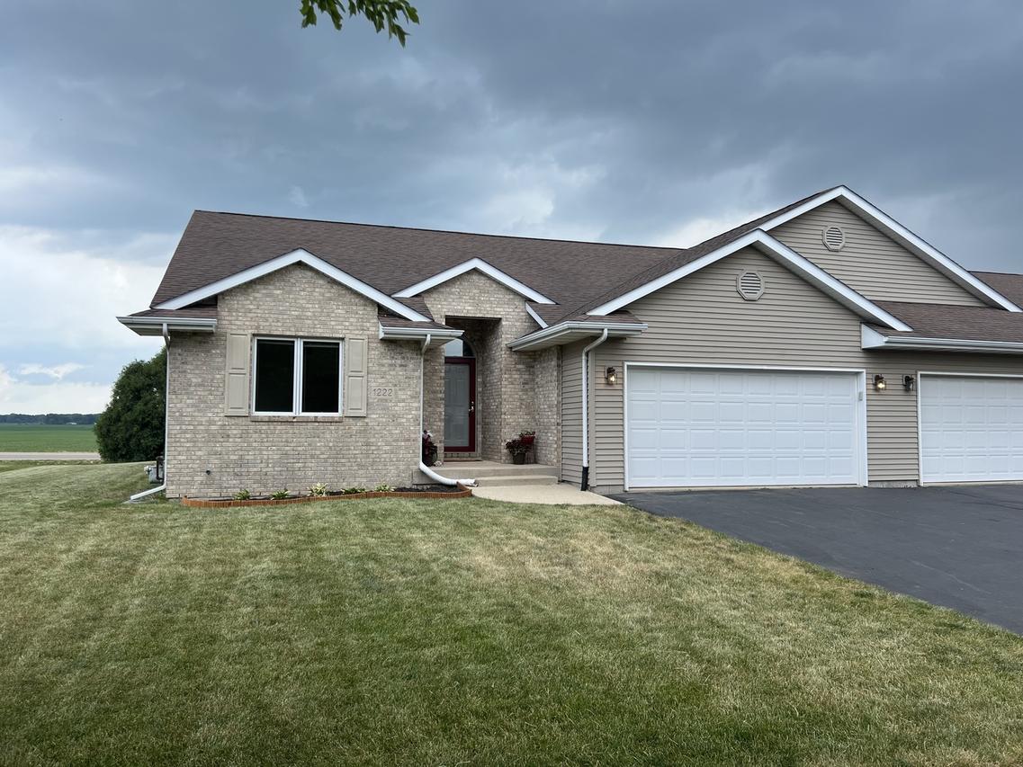 1222 Clifton Ter., Rochelle, IL 61068