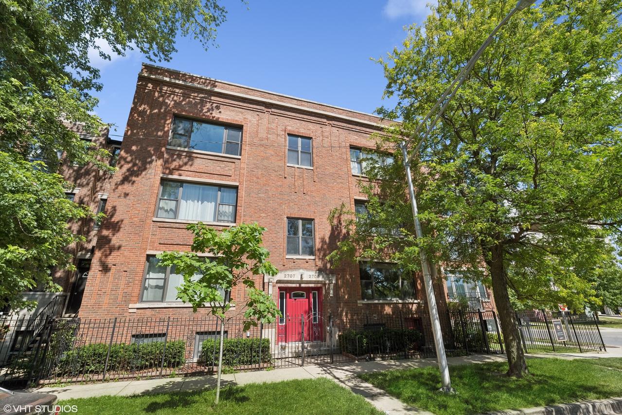 2705 N Campbell Ave. #1S, Chicago, IL 60647